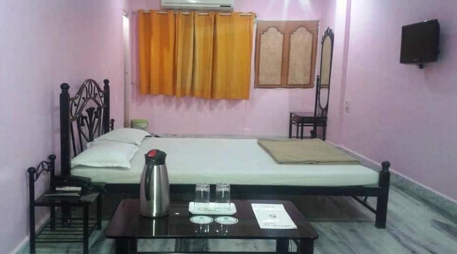 Hotel Flamingo, Gandhidham 5